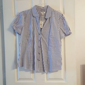 Short sleeve collared shirt